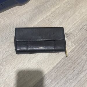 Fossil wallet